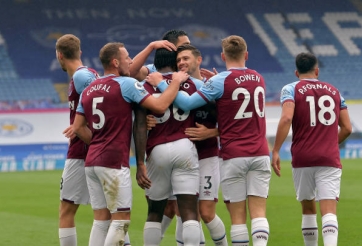 Leicester gục ngã bất ngờ sau trận thua '3 trắng'