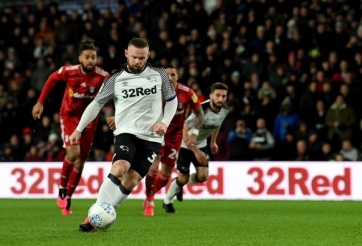 VIDEO: Wayne Rooney và cú panenka ở trận cầu thứ 500 trong sự nghiệp