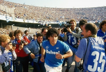 VIDEO: Những bàn thắng kinh điển của Maradona trong màu áo Napoli
