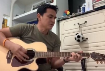 VIDEO: Kiatisuk hát 'Như có bác Hồ trong ngày vui đại thắng'