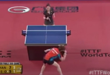 VIDEO: Hotgirl bóng bàn phòng ngự kinh điển với 102 chạm