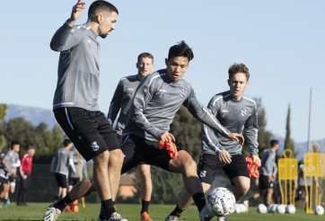 Văn Hậu lại 'ghi điểm' trong mắt BHL Heerenveen