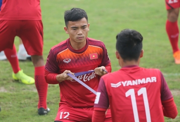 Mang tố chất như Quang Hải, sao HAGL tụt dốc không phanh