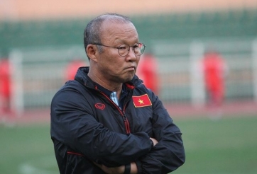 HLV Park đau đầu sau 'chỉ thị' ngầm từ FIFA