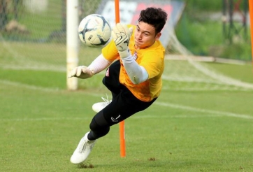 Văn Lâm đối diện với rủi ro cực lớn khi Thai League trở lại?