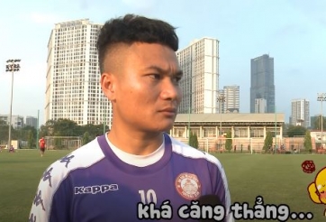 VIDEO: Ngộ nghĩnh cảnh cặp đôi Messi-Ronaldo Việt trêu đùa trên sân tập VFF