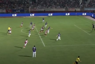 VIDEO: Những bàn thắng như được lập trình sẵn sau 11 vòng đầu tiên