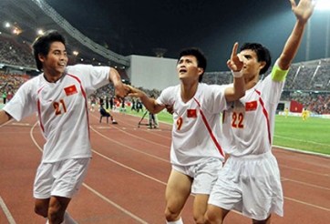 Đồng đội Công Vinh bất ngờ bán đấu giá HCV AFF Cup 2008
