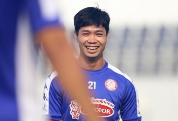 VIDEO: Công Phượng lập siêu phẩm trong buổi tập của TP HCM