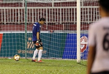 Quảng Nam chiêu mộ thủ môn từng khiến BĐVN điều tiếng khắp thế giới