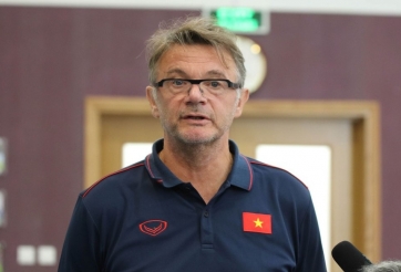 HLV Troussier muốn tìm ra 60 'hạt giống' ươm mầm cho BĐVN