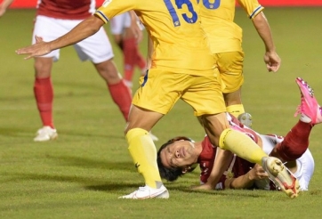 Công Phượng dính chấn thương, bỏ dở trận đấu giữa chừng