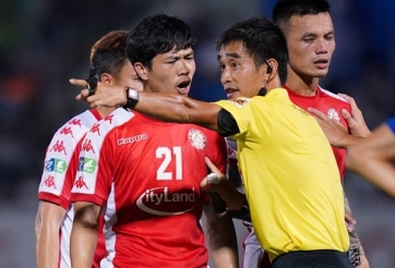 HLV Chung phản ứng ra sao khi Công Phượng bị tố câu thẻ?