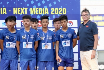 NÓNG: HLV Troussier triệu tập 12 cầu thủ khóa 4 HAGL lên U17 Việt Nam