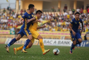 Thanh Hóa ôm hận vì bàn thua phút cuối của SLNA