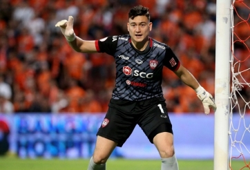 Văn Lâm ghi điểm trong mắt tân HLV trưởng Muangthong United