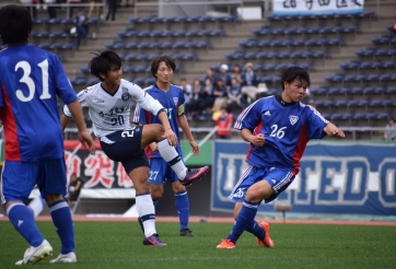 Cầu thủ Thái Lan nhận mưa lời khen nhờ tái hiện tuyệt phẩm của Beckham