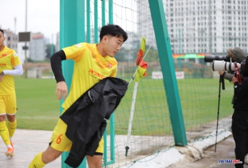 Tuấn Anh, Xuân Trường run cầm cập trong cái rét của Hà Nội