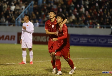 Văn Quyết tỏa sáng giúp ĐTQG thắng kịch tính trước U22 Việt Nam