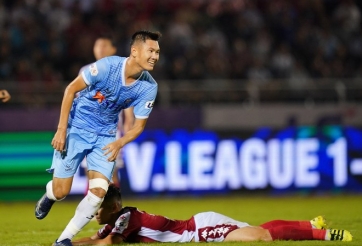 VIDEO: Tiền vệ TP HCM cảnh giác trước 'đồng đội cũ Công Phượng'