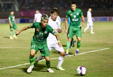 Kiatisak thất bại trong trận ra quân V-League 2021