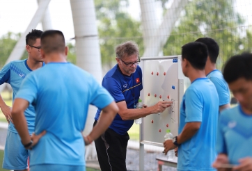 HAGL vắng bóng trong danh sách triệu tập của HLV Troussier