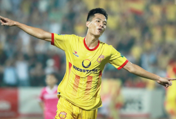 Nam Định đánh bại Bình Định đầy cảm xúc