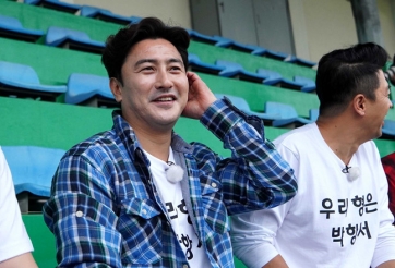 Danh thủ Hàn Quốc tới Việt Nam giúp đỡ cầu thủ “phủi”