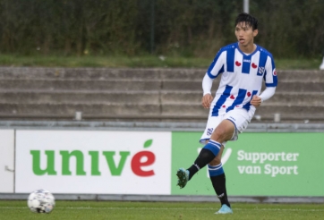 Chuyên gia chê HLV Heerenveen không biết cách dùng Văn Hậu