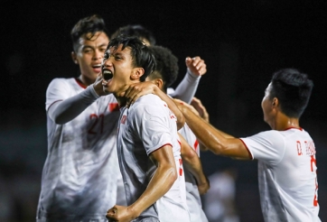 HLV Steve Darby: ‘Cầu thủ U22 Việt Nam có thể nghĩ tới sân chơi World Cup’