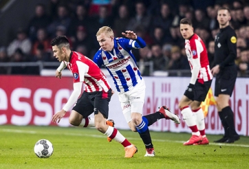 Heerenveen thanh lọc đội hình nhường chỗ cho Văn Hậu?