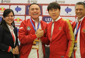 Nhà báo Indonesia tiếc nuối vì không mời được HLV Park Hang Seo