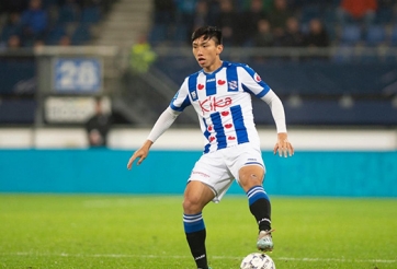 VIDEO: Văn Hậu tiếp tục được ra sân trong màu áo Heerenveen