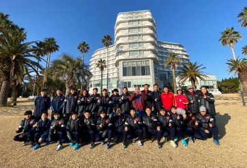 Tuyển nữ Việt Nam nhận món quà đặc biệt của HLV Park