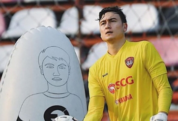 VIDEO: Pha cứu thua giống hệt Văn Lâm của thủ thành Thái Lan