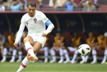 VIDEO: Kiểu sút phạt 'khó đỡ' của Ronaldo và các ngôi sao hàng đầu