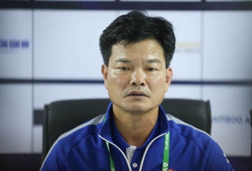 HLV Nguyễn Văn Sỹ: 'Không có khán giả thì nên dừng V-League 2020'
