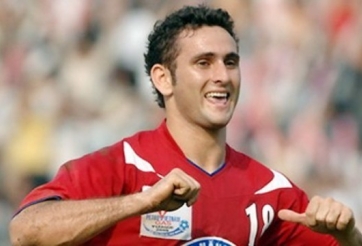 Cựu siêu sao V-League được Thai League vinh danh