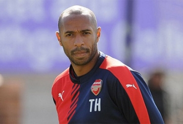 VIDEO: Kỹ năng chuyền đánh lừa camera của Thierry Henry