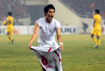 VIDEO: Vỡ òa với cú đánh đầu ngược lịch sử của Công Vinh trước Thái Lan