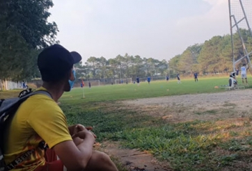 Cậu bé đạp xe gần 200km tới HAGL thử việc nhưng bị từ chối