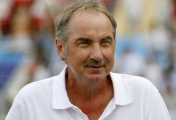 VIDEO: HLV Riedl rơi nước mắt khi gặp lại ân nhân Việt cứu sống mình