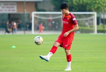 VIDEO: Xuân Trường tự tin đánh bại đồng đội cũ trên sân tập