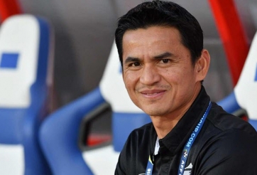 Kiatisuk tự điền tên mình vào danh sách hay nhất lịch sử Thái Lan