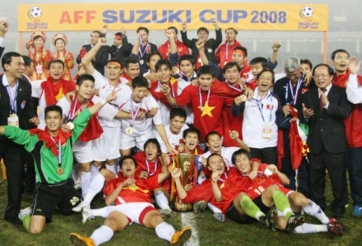 VIDEO: Thế hệ vàng vô địch AFF Cup 2008 giờ ra sao?