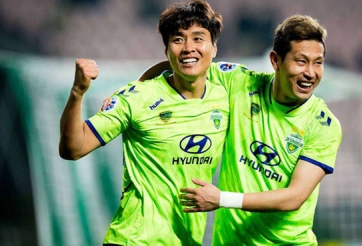 Đương kim vô địch K-League chiến thắng nhọc nhằn trong ngày ra quân