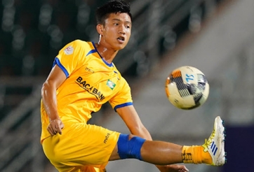 HLV SLNA: 'Chấn thương của Văn Đức bị làm quá lên'