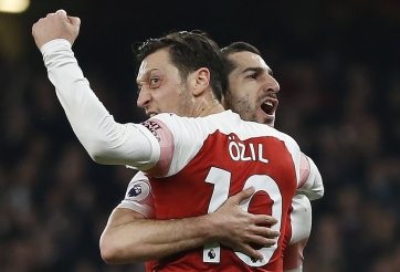 Ozil rực sáng, Arsenal nghiền nát Bournemouth trên sân nhà
