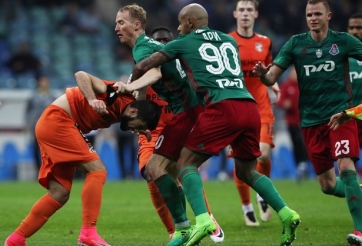 VIDEO: Hậu vệ Argentina đấm liên tiếp 3 cầu thủ đối phương