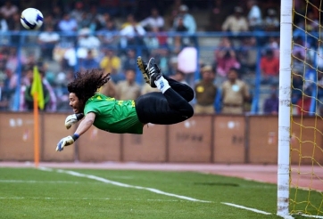 VIDEO: Rene Higuita - Thủ môn điên nhất thế giới